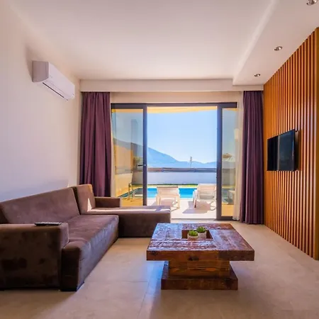 Fethiye'de Muhafazakar 2+1 Luks Willa Fethiye