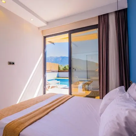 Fethiye'de Muhafazakar 2+1 Luks Willa Fethiye